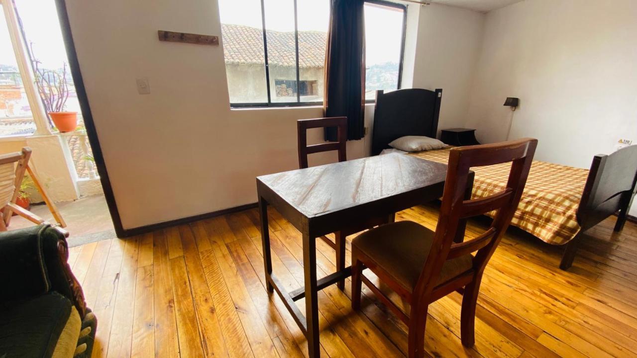 Hostal La Guayunga Rooftop Кито Экстерьер фото