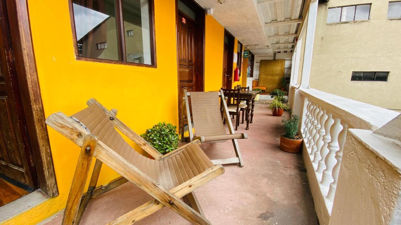 Hostal La Guayunga Rooftop Кито Экстерьер фото