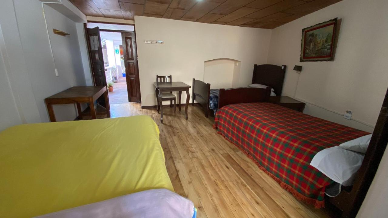 Hostal La Guayunga Rooftop Кито Экстерьер фото