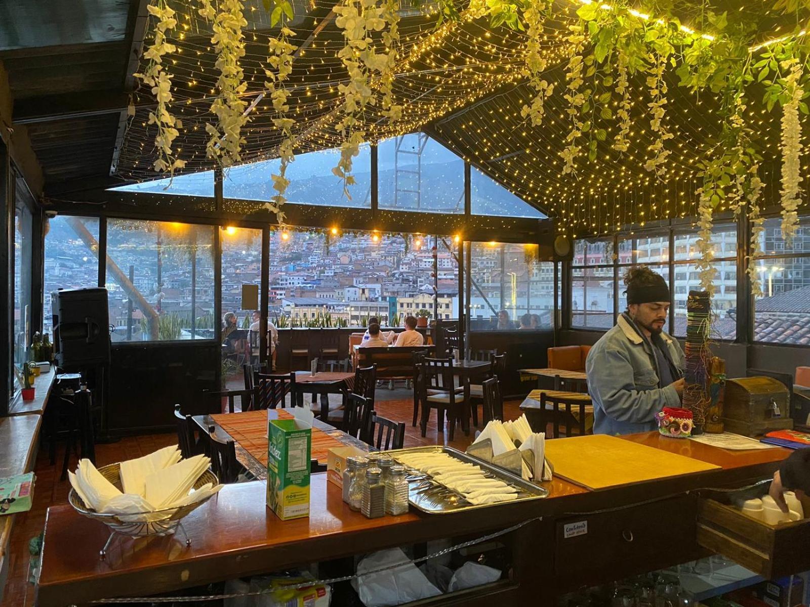 Hostal La Guayunga Rooftop Кито Экстерьер фото
